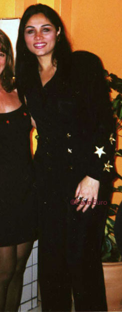 Date this funny Brazil girl Ezila from CURITIBA B6764