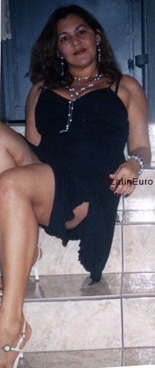 Date this hard body Brazil girl Shely from GOIANIA B6771