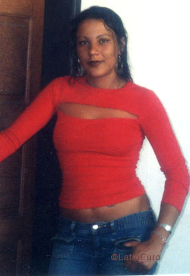 Date this nice looking Brazil girl Vanessa from BELO HORIZONTE B6800