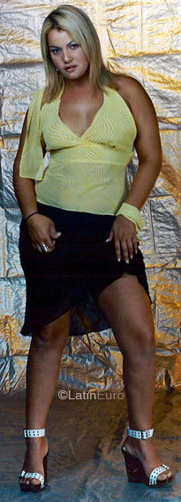 Date this happy Brazil girl Fabiani from DOURADOS B6913