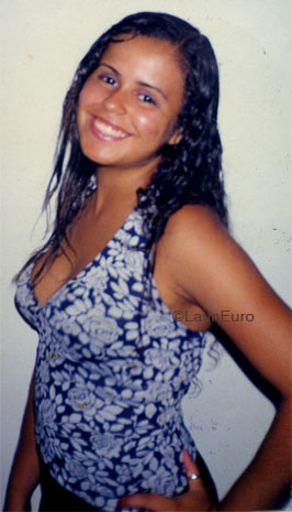 Date this voluptuous Brazil girl Alaine from SANTA TEREZA B6915
