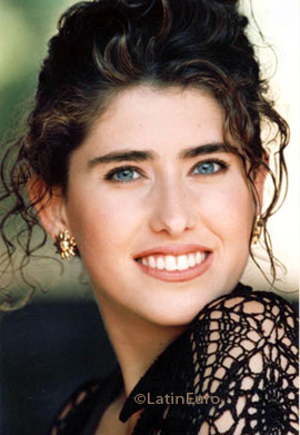 Date this charming Brazil girl Fernanda from SAO PAULO B7073