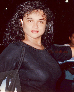 Date this beautiful Brazil girl Karine from MANAUS B7078