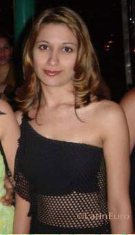 Date this nice looking Brazil girl Evelyn from SAO CARLOS B7118