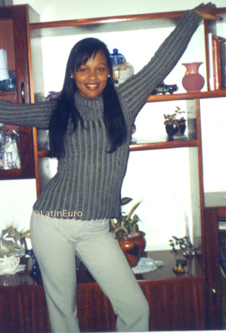 Date this voluptuous Brazil girl Andreia from GUARULHOS B7142