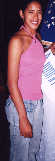 Date this foxy Brazil girl Andreia from SOARES B7240