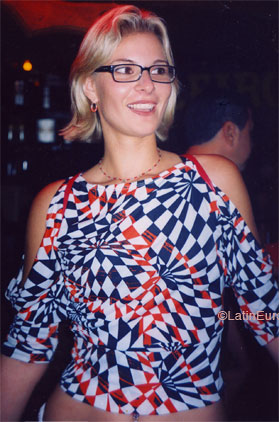 Date this lovely Brazil girl Simone from CARDEAL B7242