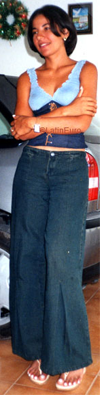 Date this fun Brazil girl Luciene from PESQUEIRA B7281