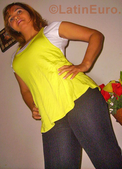 Date this cute Brazil girl Cristiane from Serrinha B736