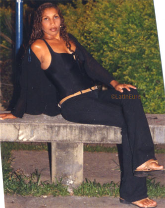 Date this delightful Brazil girl Jamira from RIO DE JANEIRO B7380