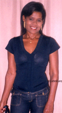 Date this athletic Brazil girl Ednalva from GOIANA B7429