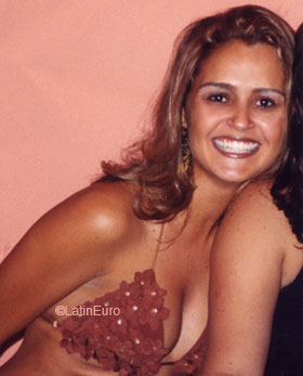 Date this georgeous Brazil girl Daniela from TREMEMBE B7456