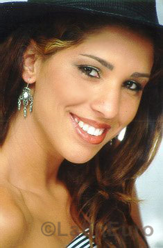 Date this lovely Brazil girl Patricia from Pocos de Caldas B748