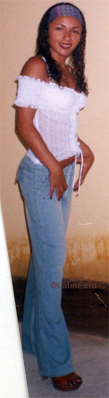 Date this nice looking Brazil girl Ana from FORTALEZA B7497