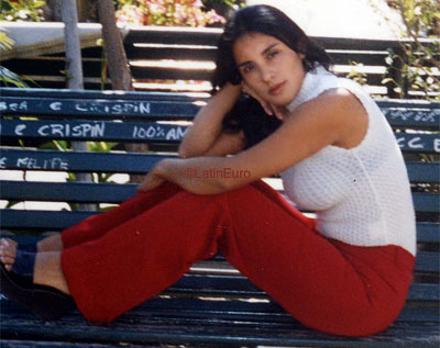 Date this hot Brazil girl Izabel from RIO DE JANEIRO B7529