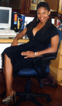 Date this athletic Brazil girl Luceine from SALVADOR B7593