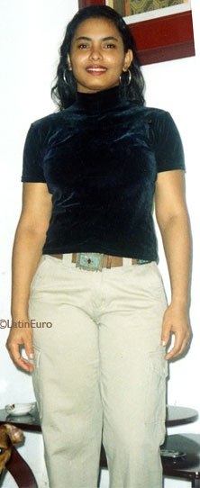 Date this delightful Brazil girl Rosemeire from RIO DE JANEIRO B7646