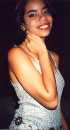 Date this nice looking Brazil girl Kelline from SAO PAULO B7828