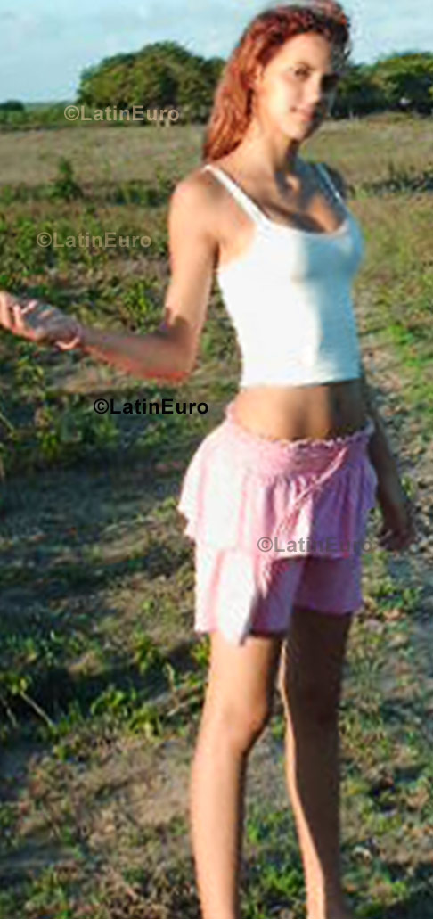 Date this hot Brazil girl Janyelli from Sao Paulo B803