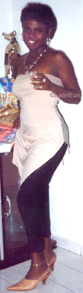 Date this lovely Brazil girl B8043 from PINDAMONHANGABA B8043