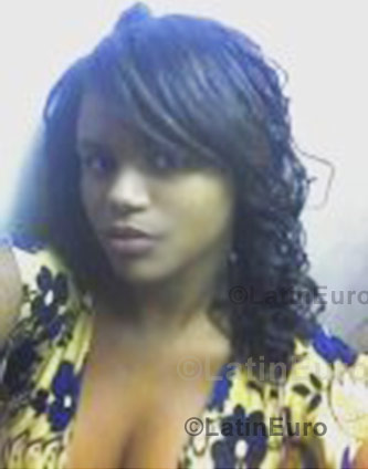 Date this voluptuous Brazil girl Thattyelly from Juiz de Fora B805