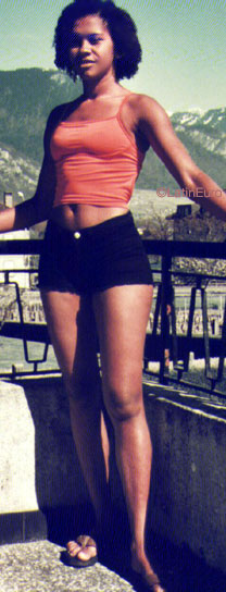 Date this good-looking Brazil girl Vania from RIO DE JANEIRO B8407