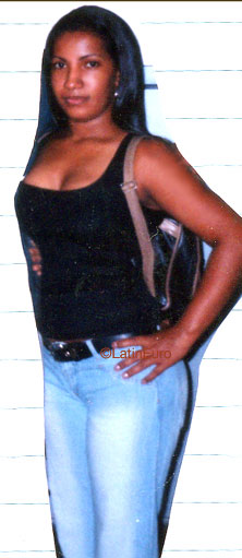 Date this happy Brazil girl Luana from LAURO DE FREITAS B8434