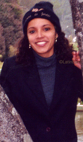 Date this nice looking Brazil girl Luciana from SAO PAULO B8463