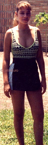 Date this young Brazil girl Anna from MACEIO B8468