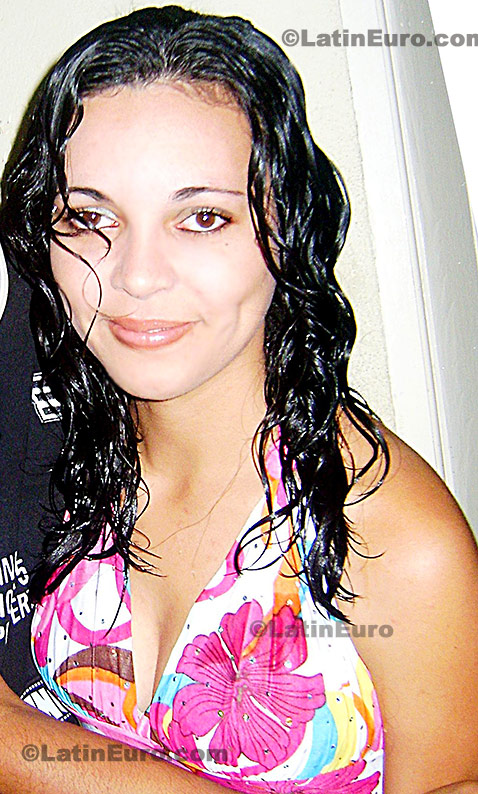 Date this hot Brazil girl Rosangela from  B85