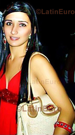 Date this foxy Brazil girl Mayara from Belo Horizonte B850