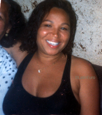 Date this hard body Brazil girl Valdinete from SANTOS B8548