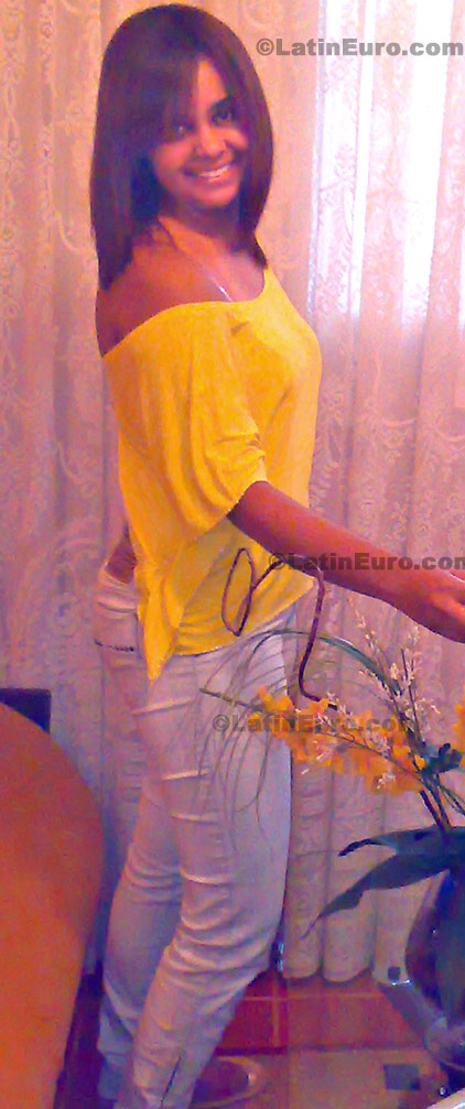 Date this hot Brazil girl Keny- from  B90