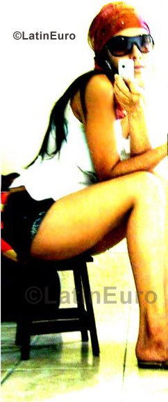 Date this nice looking Brazil girl Clea from Fortaleza B903