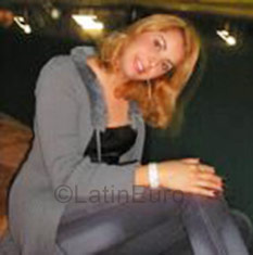 Date this pretty Brazil girl Ana from Betim B951