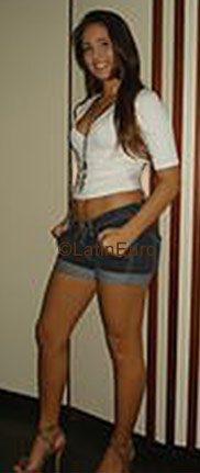 Date this athletic Brazil girl Carolina from Rio de Janeiro B978