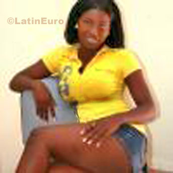 Date this funny Dominican Republic girl Carolina from Santo Domingo N-1007