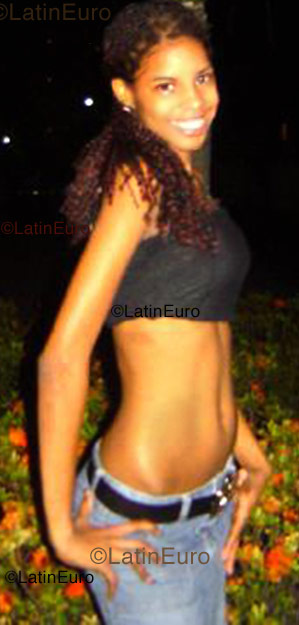 Date this passionate Dominican Republic girl Ruth from Santo Domingo N-102