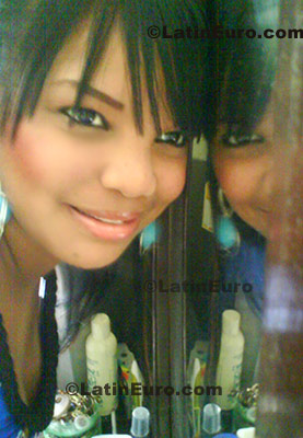 Date this attractive Dominican Republic girl Zuleyca from Higuey N-1022