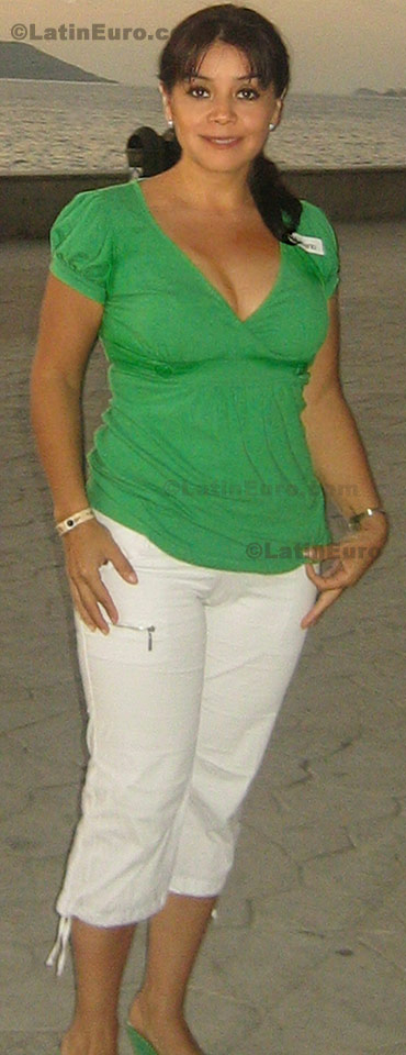 Date this charming Mexico girl Cristina from Tepic N-1104