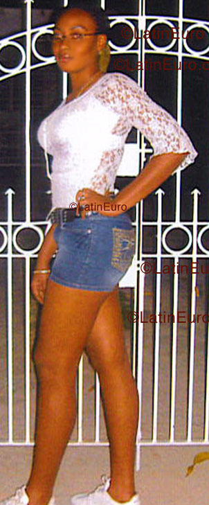 Date this exotic Jamaica girl Alicia from Kingston N-112