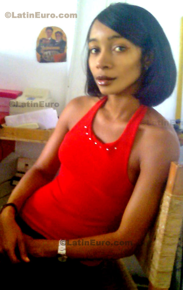 Date this pretty Dominican Republic girl Yohari from Hato Mayor del Rey N-1155