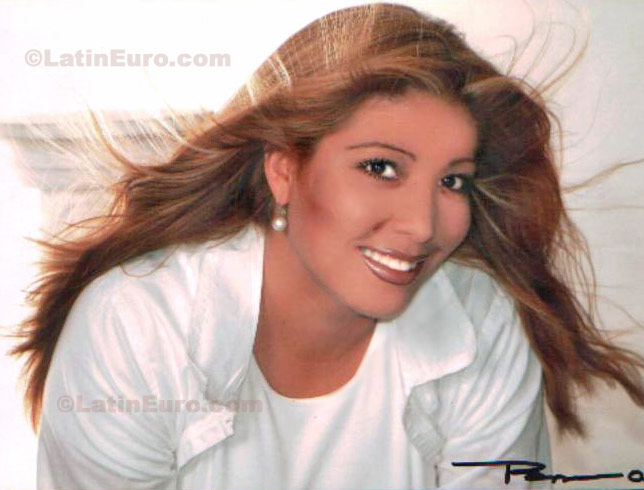 Date this voluptuous Mexico girl Neftali- from Tijuana N-1320