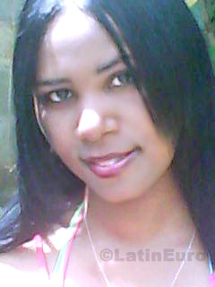 Date this voluptuous Dominican Republic girl Nina from Santo Domingo N-1370