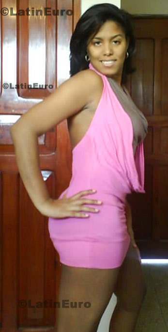 Date this good-looking Dominican Republic girl Marilenny from La Vega N-1396
