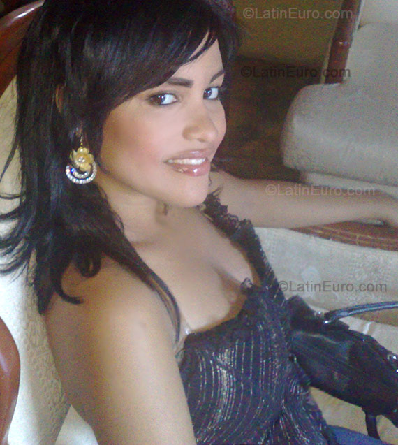 Date this funny Dominican Republic girl Kety from Santo Domingo N-1600