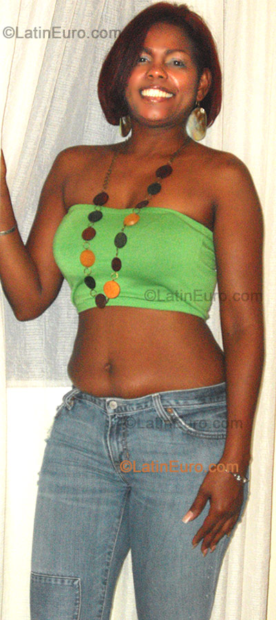 Date this nice looking Dominican Republic girl Vitaly from Puerto Plata N-1605