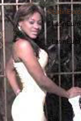 Date this fun Dominican Republic girl Raisa from Santo Domingo N-186