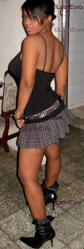 Date this attractive Dominican Republic girl Jairin from Santo Domingo N-19
