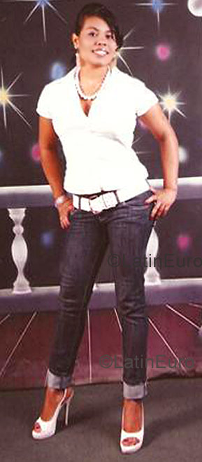 Date this fun Dominican Republic girl Raisa from Santo Domingo N-286